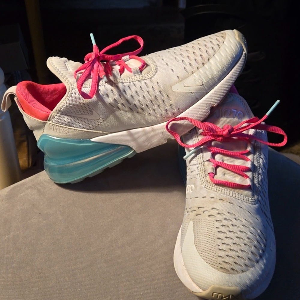 Nike Airmax 270 White and Pink Athletic Shoes